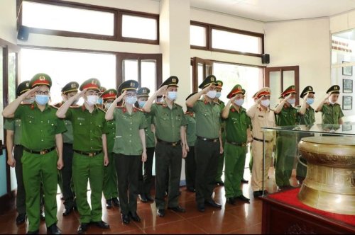 c&ocirc;ng an tỉnh.jpg