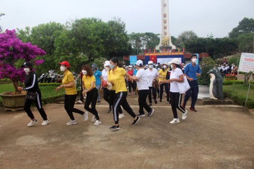 Thiệu h&oacute;a chuẩn.jpg