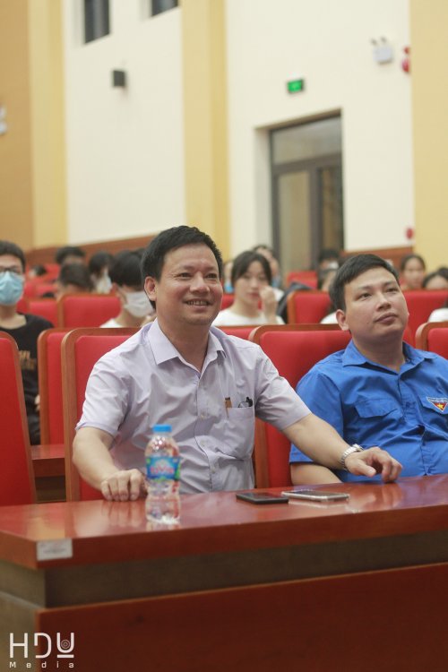 Đại biểu dự đ&ecirc;m ch&agrave;o t&acirc;n sv.jpg
