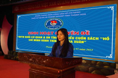 sinh hoạt điểm cuốn s&aacute;ch b&aacute;c Hồ. Đo&agrave;n Khối.png