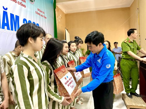 c31944fb19bbc5e59caa.jpg