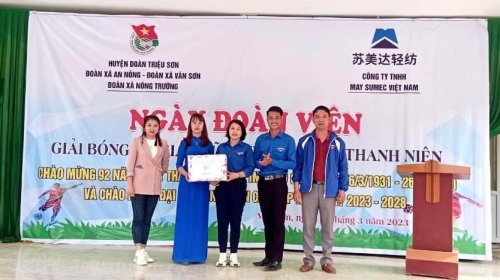 Ảnh 6. Huyện đo&agrave;n Triệu Sơn tổ chức Ng&agrave;y đo&agrave;n vi&ecirc;n tại C&ocirc;ng ty TNHH May Sumec Việt Nam.png