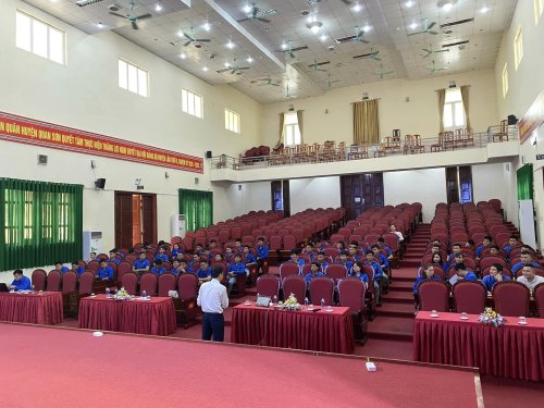 Tuy&ecirc;n Truyền biển đảo quan sơn.jpg