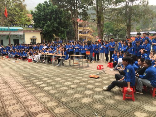 Tuy&ecirc;n truyền về biển đảo, bi&ecirc;n giới cho TTN THPT Quan H&oacute;a.jpg