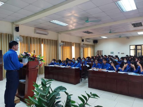 Tuy&ecirc;n truyền biển đảo THPT Thạch Th&agrave;nh 1.jpg