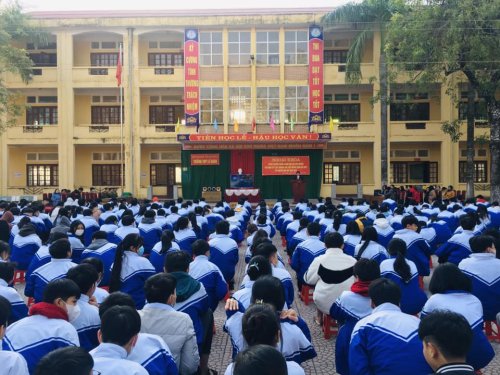 Tuyên Truyền biển đảo THPT Lê Hoàn Thọ Xuân.jpg