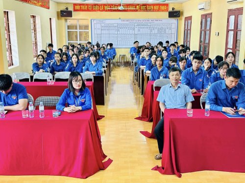 Huyện đo&agrave;n triệu sơn tuy&ecirc;n truyền biển đảo đợt 1.jpg