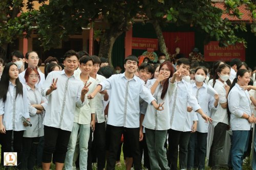 l&ecirc; lợi.jpg
