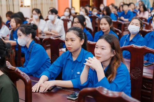 CĐ YT Tuy&ecirc;n truyền bển đảo, bi&ecirc;n giới.jpg