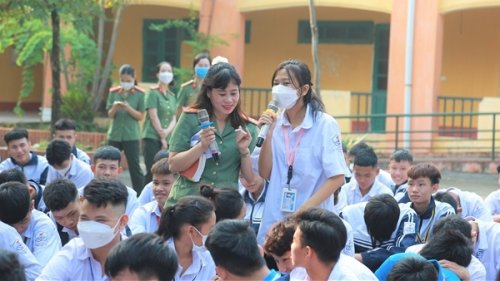 Thạch Th&agrave;nh TTPCMT 4.jpg