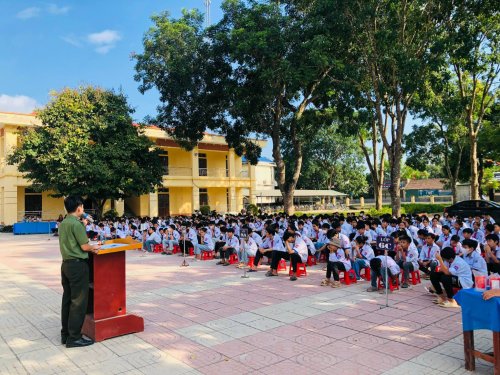 THCS Định Th&agrave;nh Y&ecirc;n Định.jpg