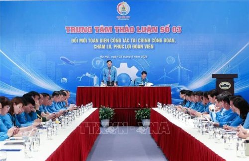 075112-vna_potal_phien_thu_hai_dai_hoi_cong_doan_viet_nam_lan_thu_xiv_stand.jpg