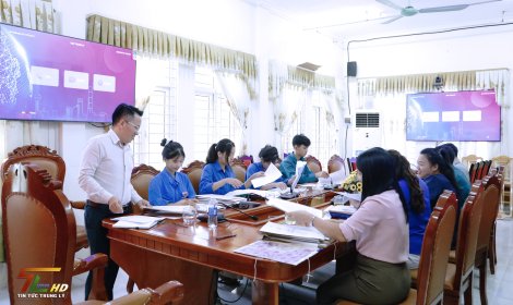 TUỔI TRẺ XÃ TRUNG LÝ CHUNG TAY ĐẨY MẠNH CHUYỂN ĐỔI SỐ TRONG CÔNG TÁC XÂY DỰNG ĐẢNG