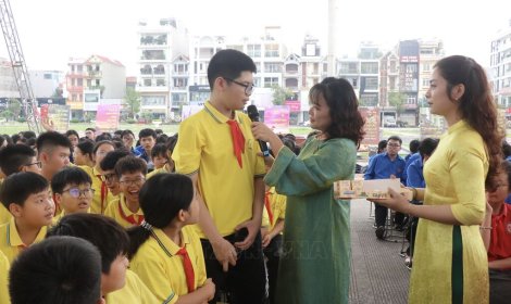 Nâng cao "miễn dịch tư tưởng" để chống tin xấu, độc
